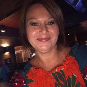 Meet your Posher, Tina